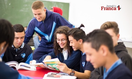 Ensino médio poderá ter de 20% a 30% da carga horária à distância