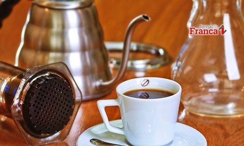 Brasileiro consome mais café e mantém país na liderança mundial