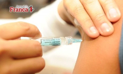 1,8 milhão de pessoas ainda não se vacinaram contra a febre amarela em Minas