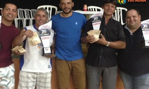 Torneio de Truco teve participação de 45 duplas no Centro de Eventos
