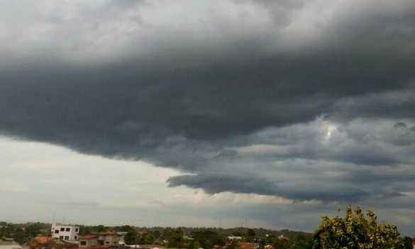 Nebulosidade predomina neste domingo, 25, em Franca e chuva continua