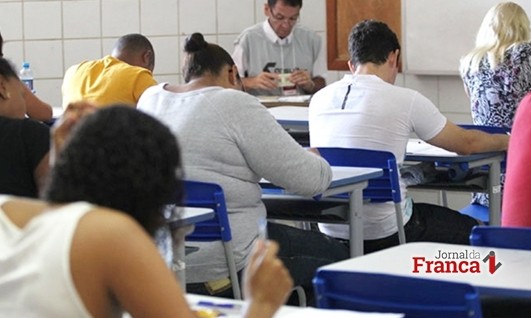 Prefeitura de Restinga retifica Concurso Público para área da Educação