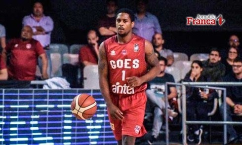 Vasco anuncia a contratação do armador americano Deonta Stocks