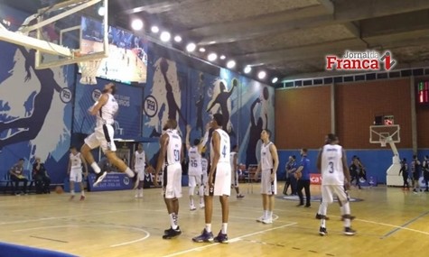 Pinheiros vence líder Franca e assume 2º lugar; Minas bate Botafogo