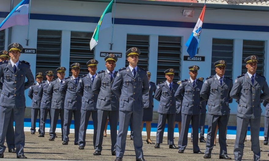 Polícia Militar de SP forma 236 novos aspirantes a oficiais pelo Barro Branco