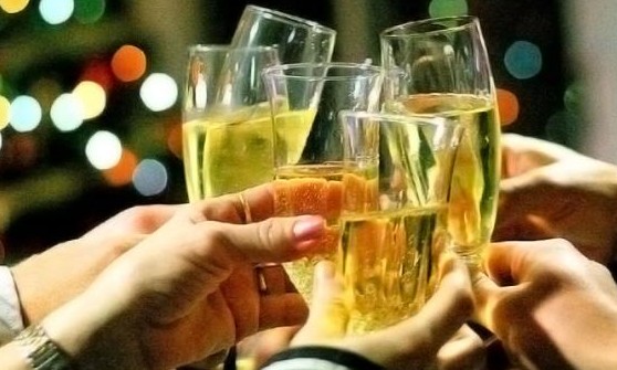Com chegada do Réveillon, alerta é festejar sem abusar do álcool
