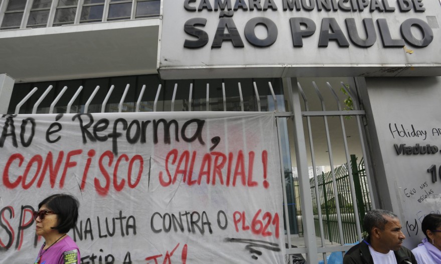 Em meio a protesto, Câmara de SP aprova reforma da Previdência