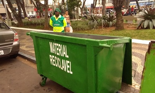 Área central de Franca ganha mais caçambas para descarte de recicláveis