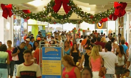 Vendas em lojas dos shoppings crescem 5,5% no Natal de 2018