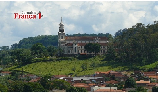Seletivo e Concurso são anunciados pela Prefeitura de Claraval. Veja edital