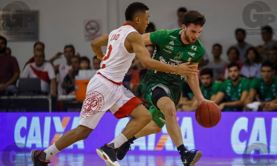 Paulistano bate Mogi fora de casa e se classifica para as semifinais do Super 8
