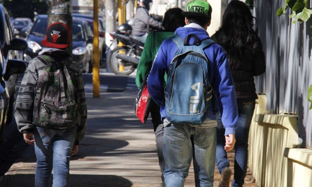 Escolas vão disponibilizar lista de material escolar com mais antecedência