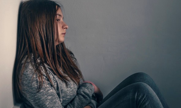 Mídias sociais podem elevar depressão entre meninas, revela pesquisa