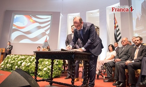 Rossieli Soares da Silva é empossado novo secretário da Educação do Estado