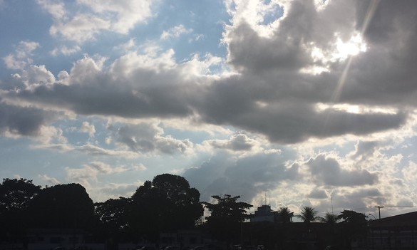 Quarta-feira, 23, será de muito calor e pancadas de chuva em Franca