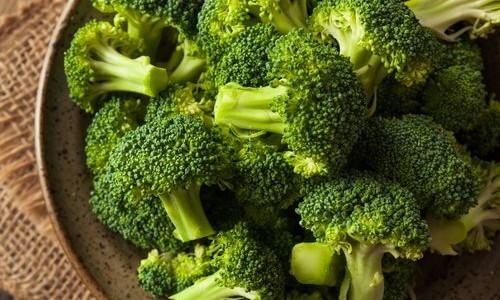 Óleo de semente de brócolis é o ingrediente de beleza do momento