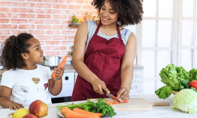 Mães saudáveis diminuem o risco de obesidade nos filhos, mostra estudo