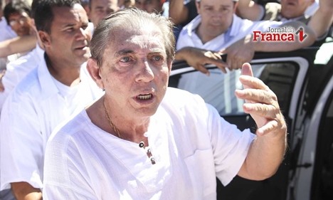 Médium João de Deus recebe alta médica e volta para prisão em Goiás