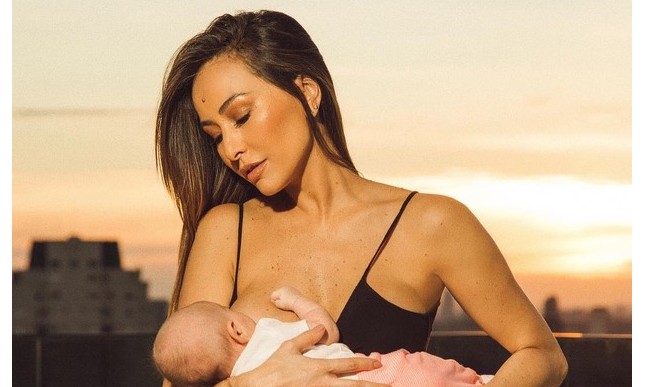 Sabrina Sato revela que vai doar leite materno para as mães e bebês que precisam