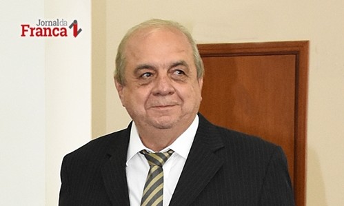 Rifaina renova convênio com a Uni-Facef e universitários terão 30% de desconto