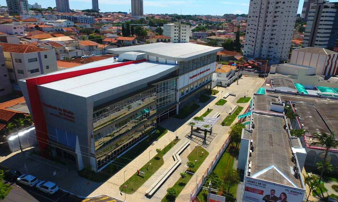 Com mais aulas virtuais, universidades do Brasil vão ter custos menores