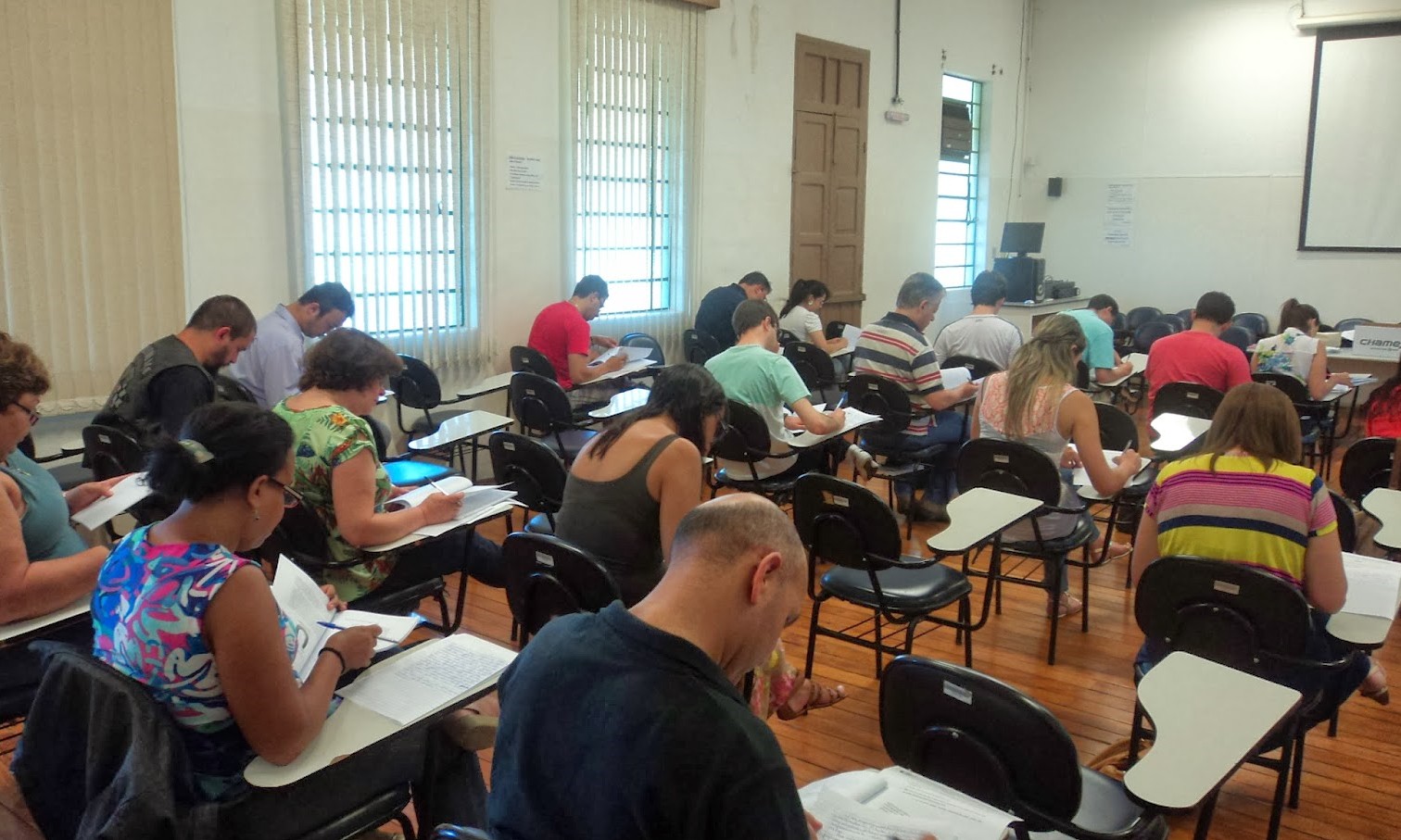 UAB de Franca tem curso gratuito de especialização em Ciências