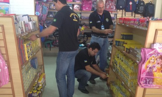 Operação Volta às Aulas do Ipem-SP encontra erros em produtos na região