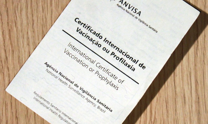 Anvisa libera emissão digital de certificado internacional de vacinação