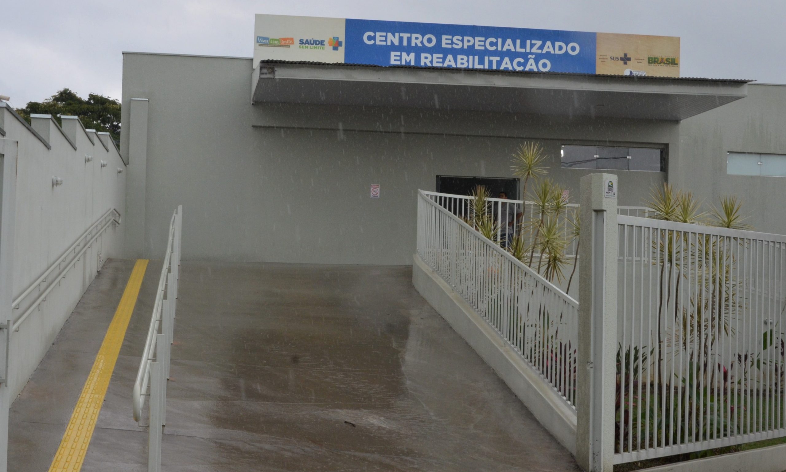 Rampa do Centro de Reabilitação da APAE será entregue nesta 5ª feira, 14