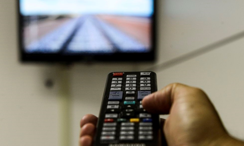 TV paga perdeu mais de 500 mil assinantes em 2018, informa a Anatel