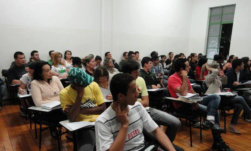 Com 100 vagas, Cursinho Popular da Prefeitura de Franca reabre inscrições