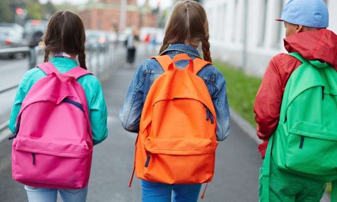 Volta às aulas: mochila deve ter até 10% do peso do aluno para evitar danos