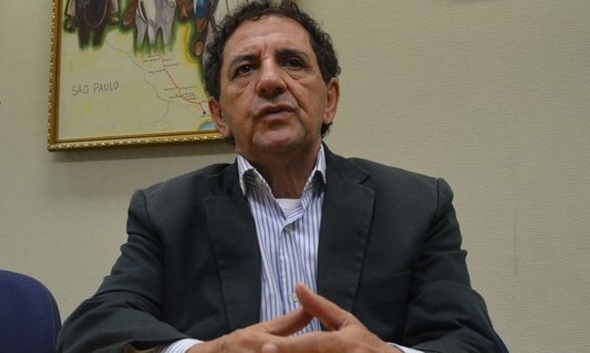 Vereadores e prefeito se reúnem para direcionar ações após a enchente