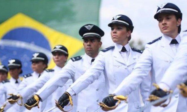 Aeronáutica tem inscrição aberta com 183 vagas e salário de até R$3.825,00