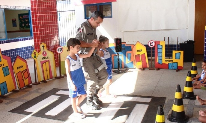 Escolas municipais recebem projeto Bem-Te-Vi de educação no trânsito