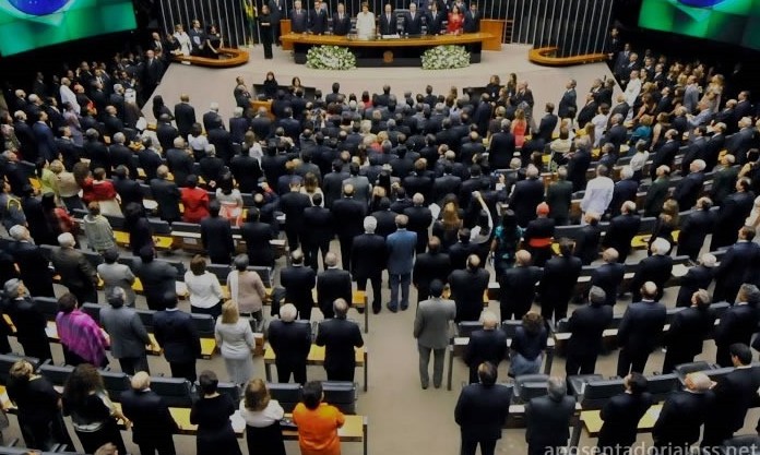 Na reforma da Previdência político também precisará cumprir idade mínima
