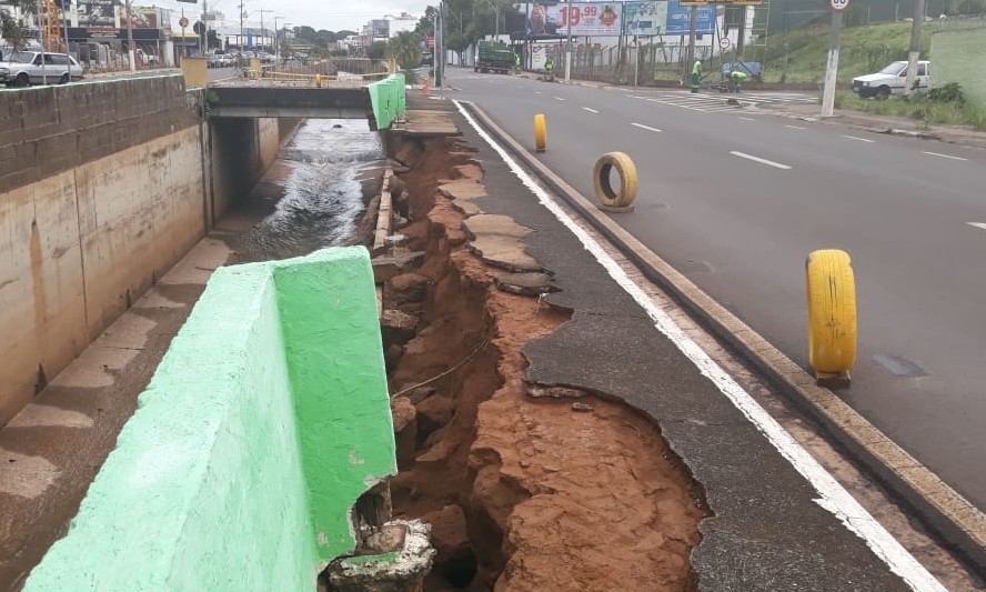 Prefeitura contabiliza os primeiros prejuízos com o temporal; creches param