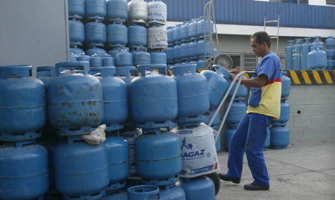 Gás de cozinha sofre novo reajuste de preço e pode chegar a quase R$ 92