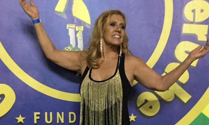 Rita Cadillac faz aulas de samba e estreia no Carnaval: ‘Madrinha de bateria velha’