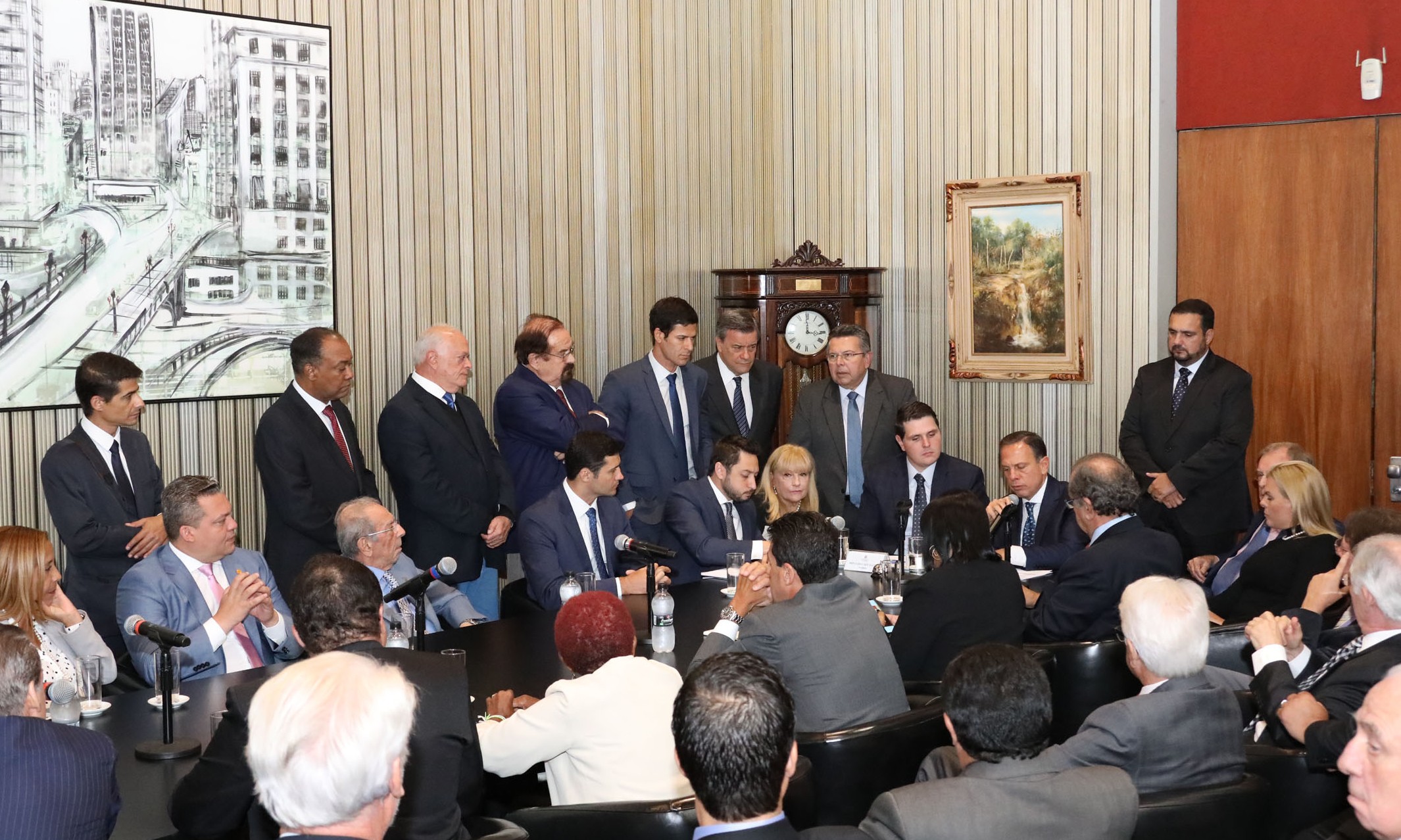 João Dória faz reunião com deputados na Alesp para conhecer demandas
