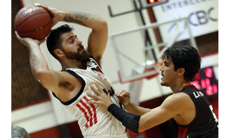 Flamengo vence time norte-americano e fará decisão do torneio conta time grego