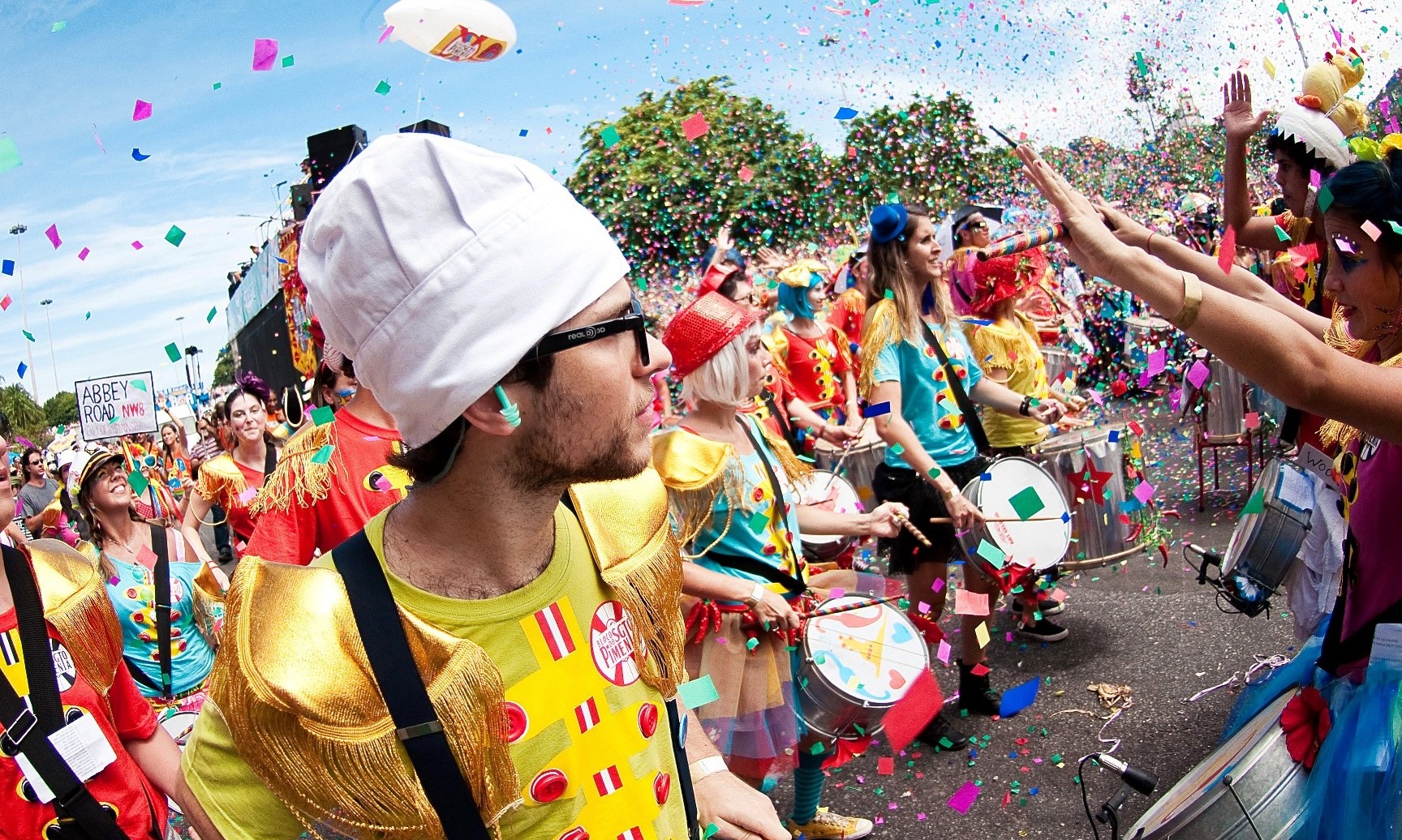 Cartão de crédito deve ser usado com cautela no período do Carnaval