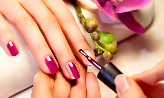 Curso gratuito de manicure e pedicure começa na segunda, 25, em Franca