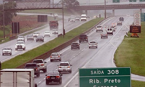 Saída para o Carnaval nesta sexta, deve registrar mais de 109 mil veículos na região