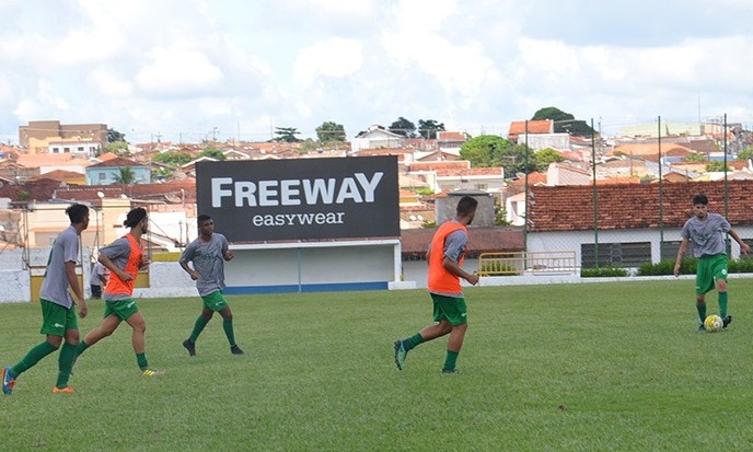 Francana faz jogo-treino contra o Botafogo-RP sub-20 nesta sexta, no Lanchão