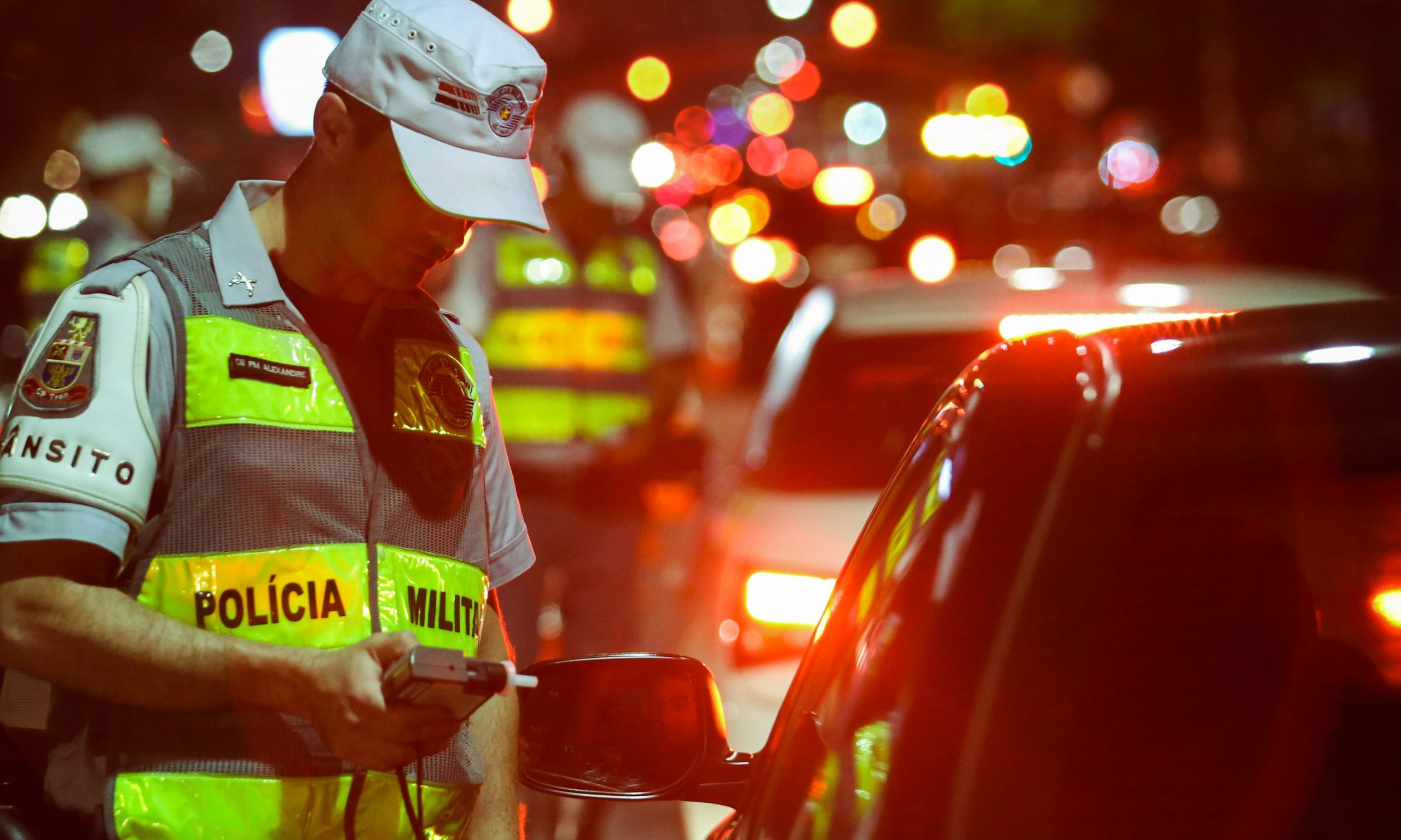 Campanha alerta foliões sobre perigo de misturar álcool e direção