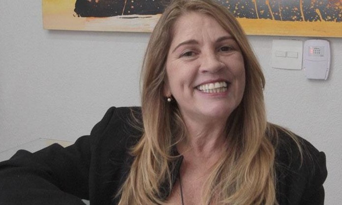 Aos 58 anos, atriz Tássia Camargo sofre infarto e segue internada em UTI de Portugal