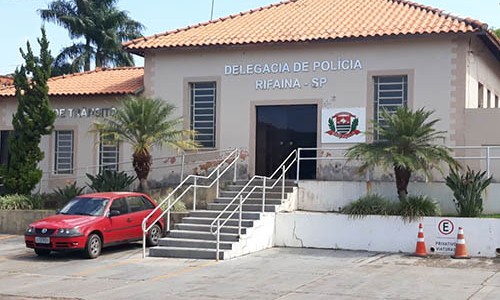 Frigorífico em Rifaina pega fogo de madrugada matando 25 mil aves