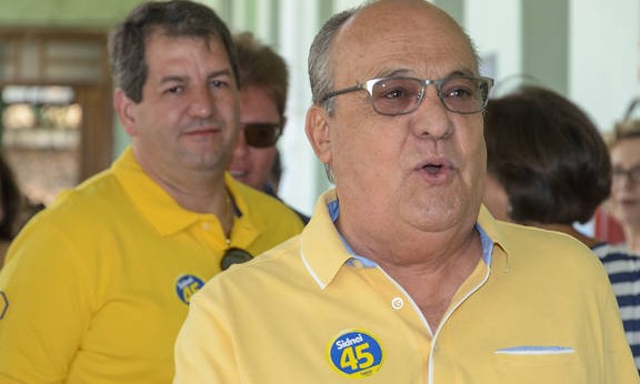 Ex-prefeito Sidnei Rocha passa mal e tem que ser atendido na emergência