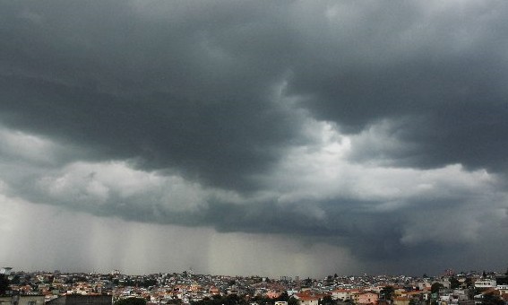 Domingo, 17 de março, pode ter nebulosidade e chuva em Franca